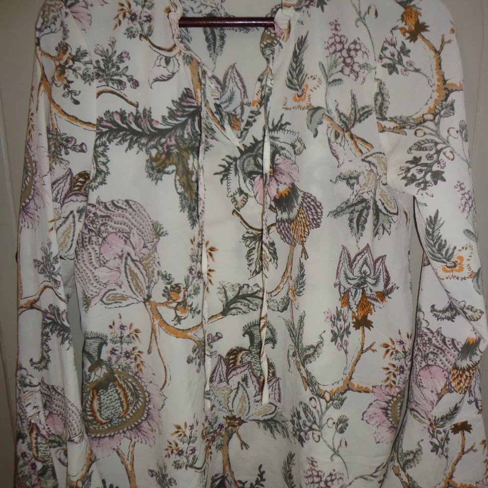 Dalia Floral Blouse M Tie Neck Long sleeves Button Bell Cuffs